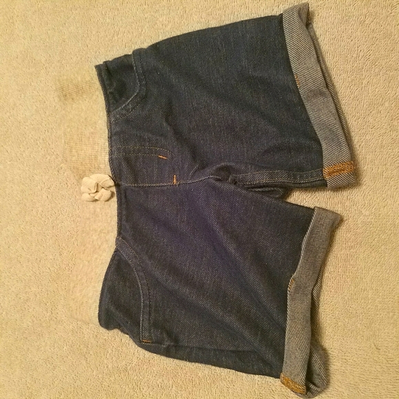 Girls jean shorts - Picture 1 of 2